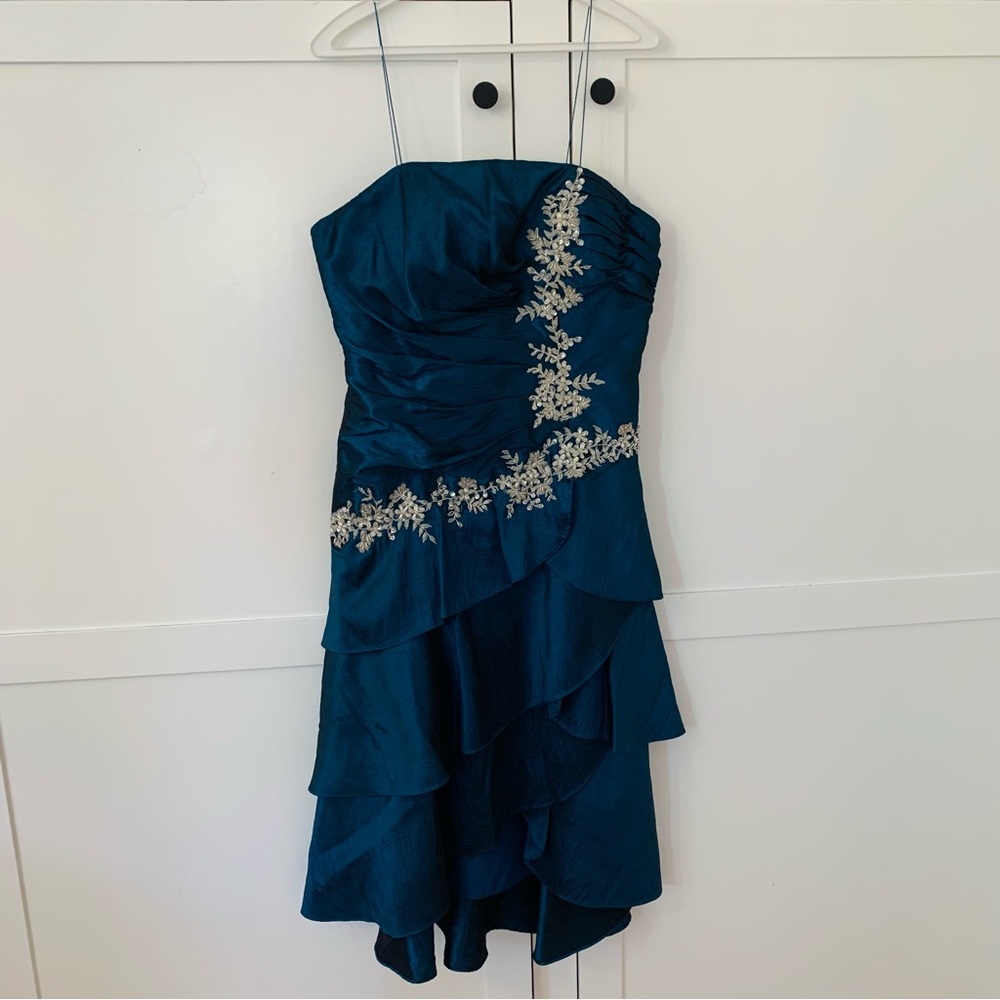 NOX Anabel Blue Floral Appliqué Tiered Dress Size Large